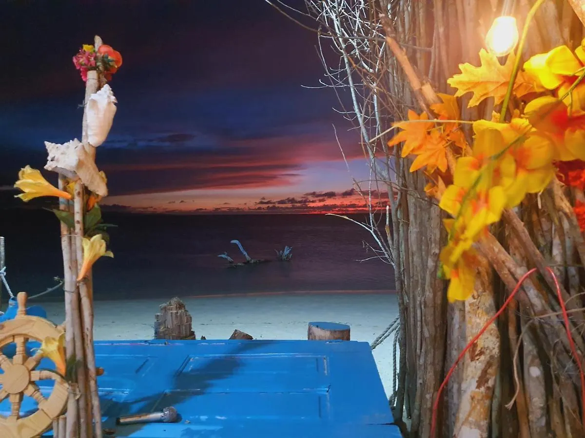 Bluemare Ecohotel Frente A La Playa Ensendada 푼타 루시아 0*,  도미니카 공화국