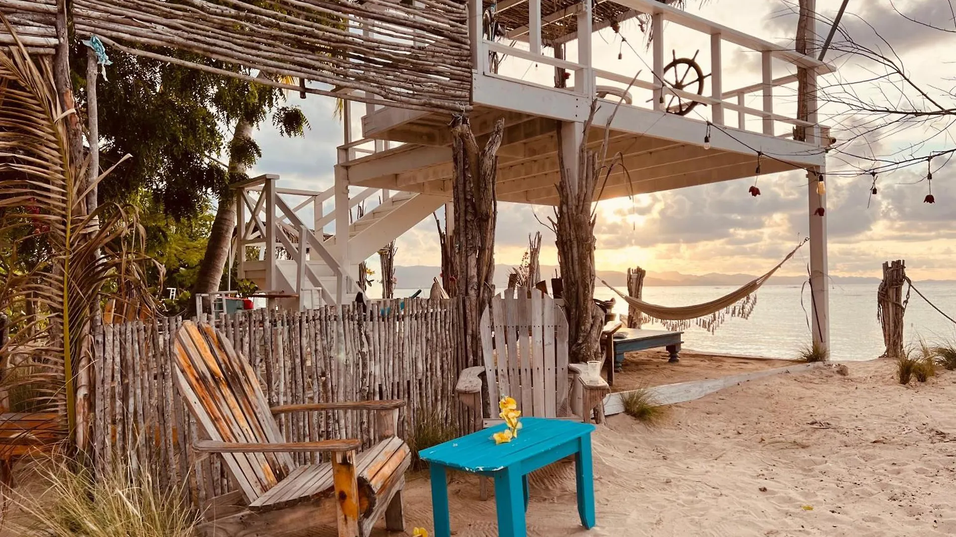 Bluemare Ecohotel Frente A La Playa Ensendada Punta Rucia