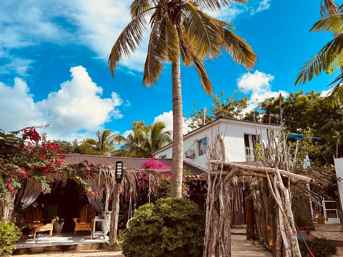 Hotel Bluemare Ecohotel Frente A La Playa Ensendada Punta Rucia