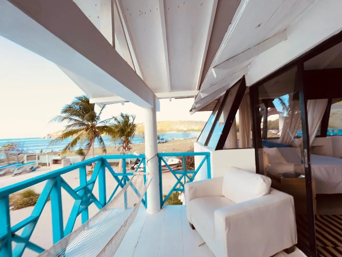 Bluemare Ecohotel Frente A La Playa Ensendada Punta Rucia Hotel